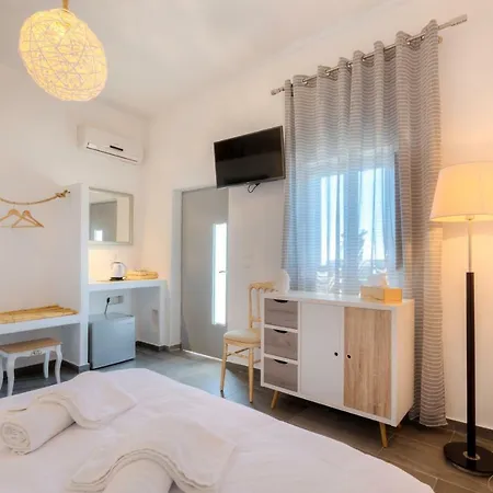 Katris 3* Fira (Santorini)