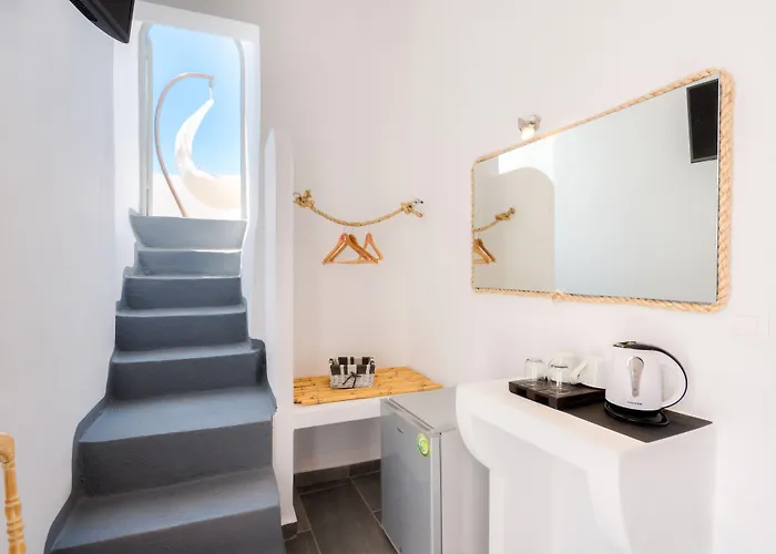 Katris Couette-café Fira (Santorini)