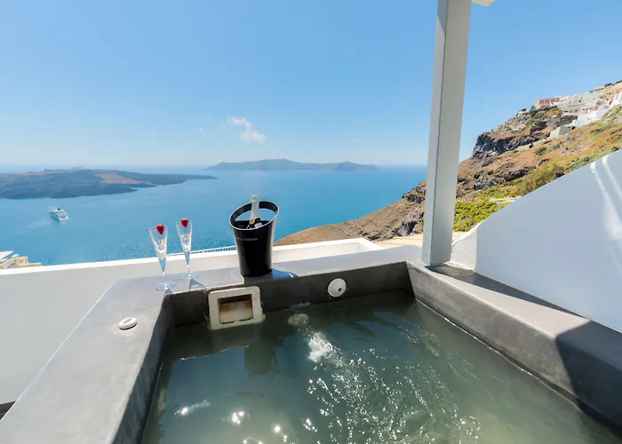 Katris 3* Fira (Santorini)