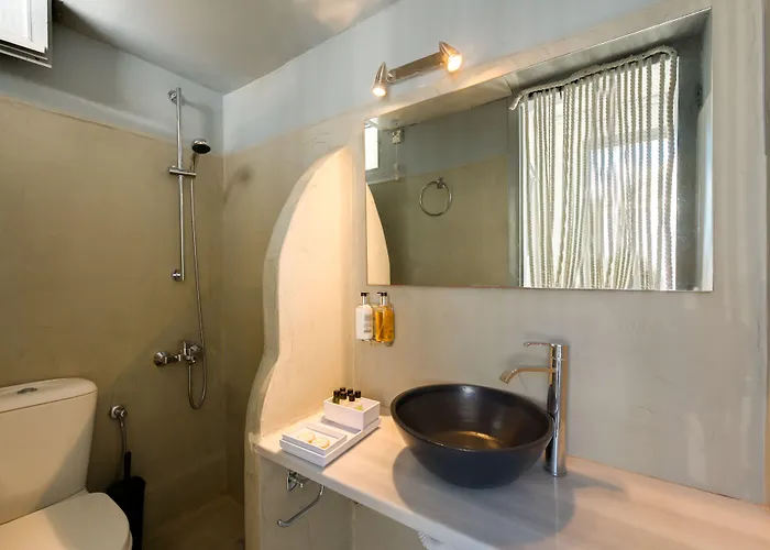 Katris 3* Fira (Santorini)