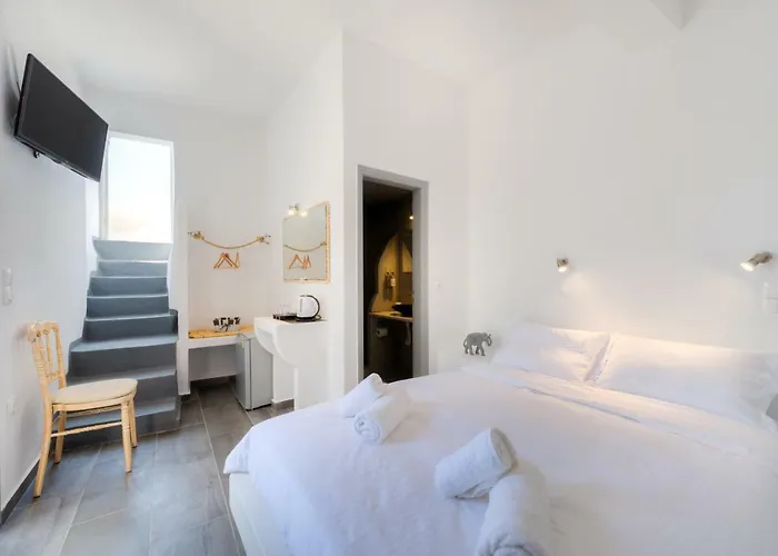 Alojamento de Acomodação e Pequeno-almoço Katris Fira (Santorini)