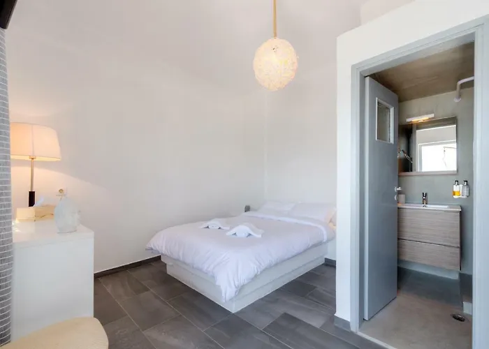 Alojamento de Acomodação e Pequeno-almoço Katris Fira (Santorini)