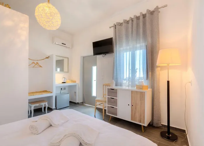 Katris 3* Fira (Santorini)